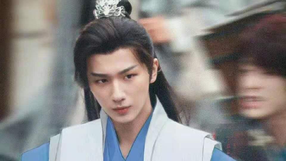 李宏毅最新照片，展现力量与自信之光的风采