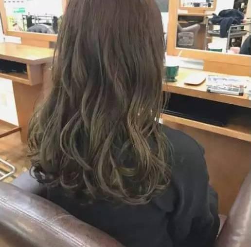 最新长发烫发发型图片大全，详细步骤指南与发型展示